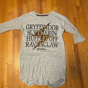 Harry Potter HOUSE Flannel Sweater XS Long Gray  Spellout Gryffindor(f6